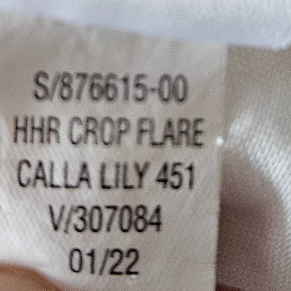 Old Navy High Rise Crop Flare Jeans in White - Size 12 - Picture 5 of 5